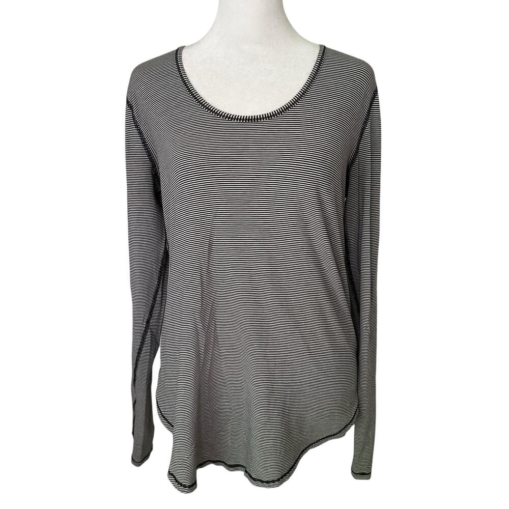 Lululemon black & white striped long sleeve top